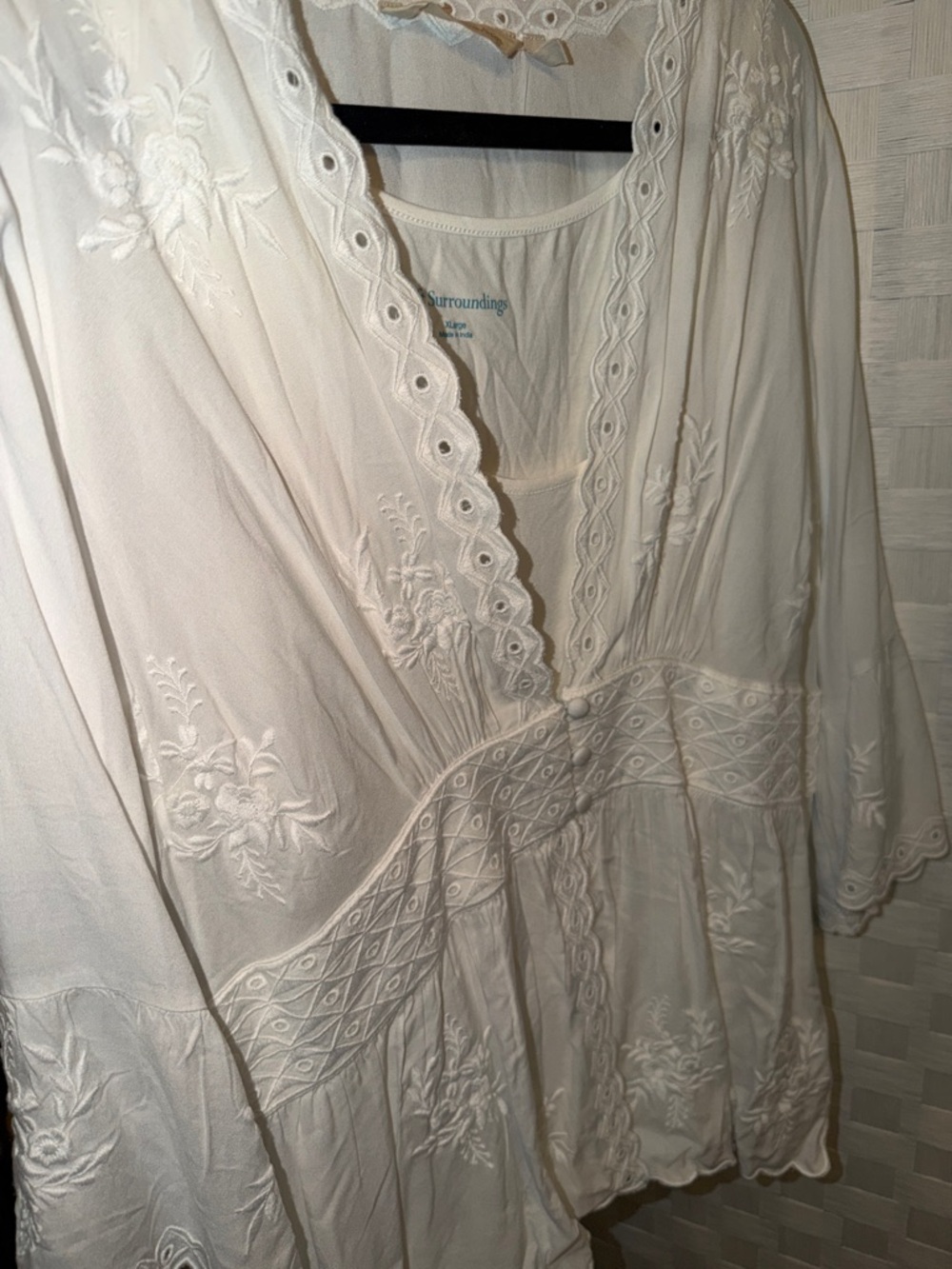 Soft Surroundings XL White Embroidered Top
over connected tank, good con🩷 - Picture 8 of 12